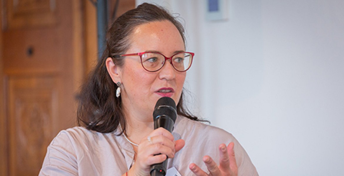 Pomáháme seniorům i pečujícím zorientovat se v náročných životních situacích 