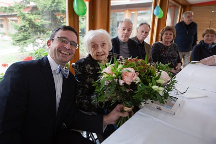 Paní Vlasta Šišková oslavila 100. narozeniny!