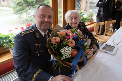 Paní Vlasta Šišková oslavila 100. narozeniny!