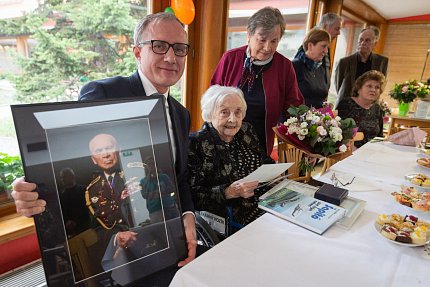 Paní Vlasta Šišková oslavila 100. narozeniny!