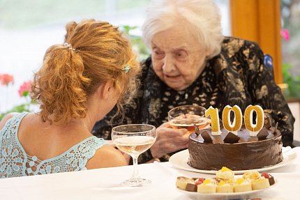 Paní Vlasta Šišková oslavila 100. narozeniny!