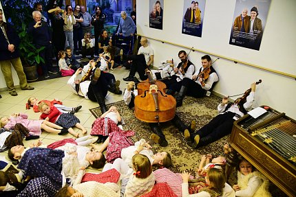 Rozsvícení stromu v Michelském dvoře 2025