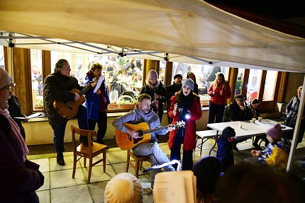 Rozsvícení stromu v Michelském dvoře 2025