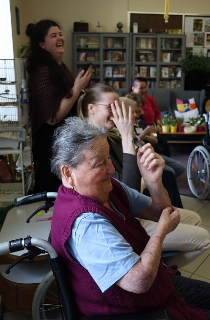 V Sue Ryder roztančíme boky i kolečka 