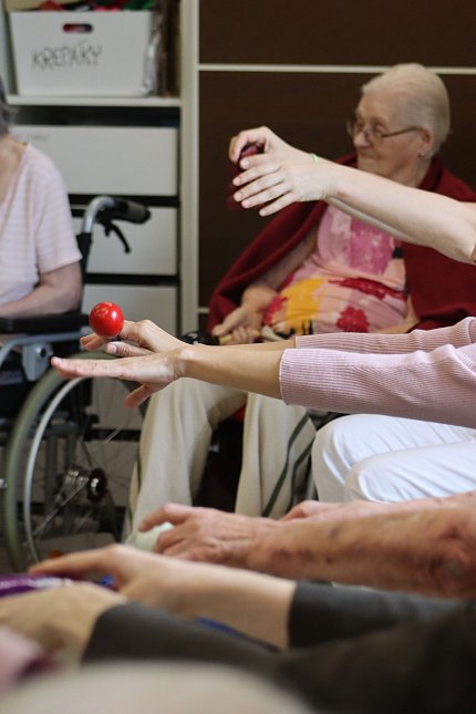 V Sue Ryder roztančíme boky i kolečka 
