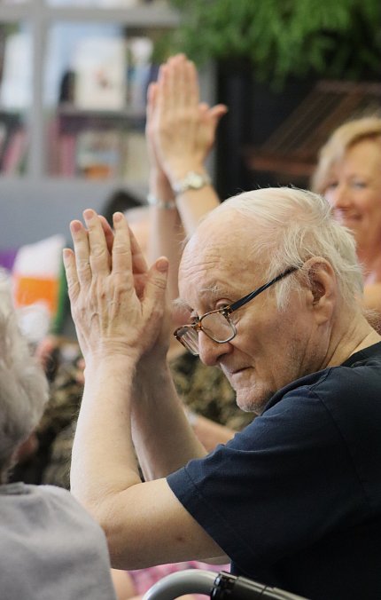 V Sue Ryder roztančíme boky i kolečka 