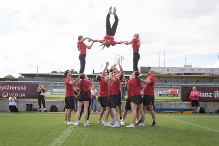 Sue Ryder Charity Cup 2026 305 gólů, 32 týmů a 1 855 000 Kč pro důstojné stáří