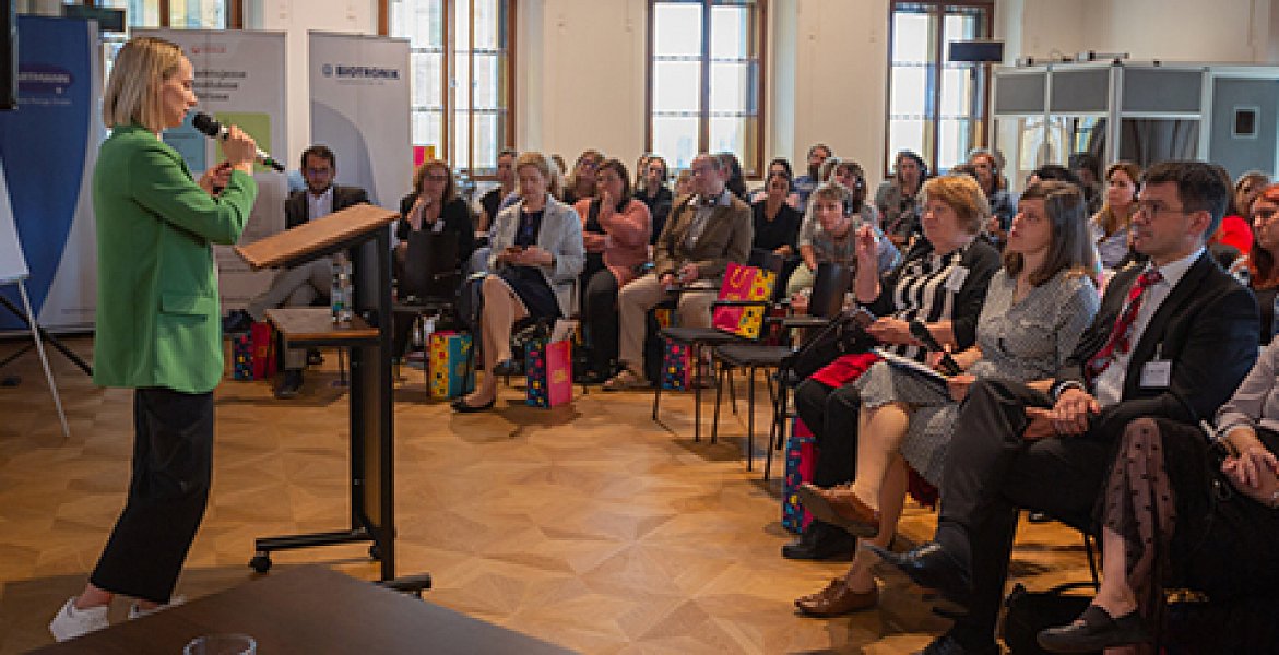Sue Ryder uspořádal 2. Mezinárodní konferenci na téma Důstojné stárnutí: Výzvy a řešení pro budoucnost / Středoevropské a pobaltské perspektivy v koordinované péči