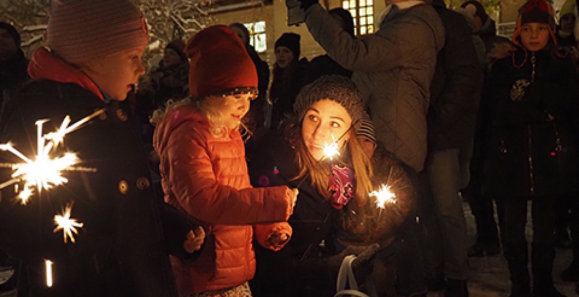 Pozvánka: Slavnostní rozsvícení stromu v Michelském dvoře aneb adventní setkání v Sue Ryder